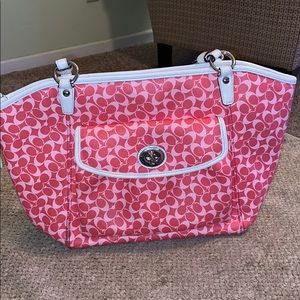 Super cute Coach Shoulder bag